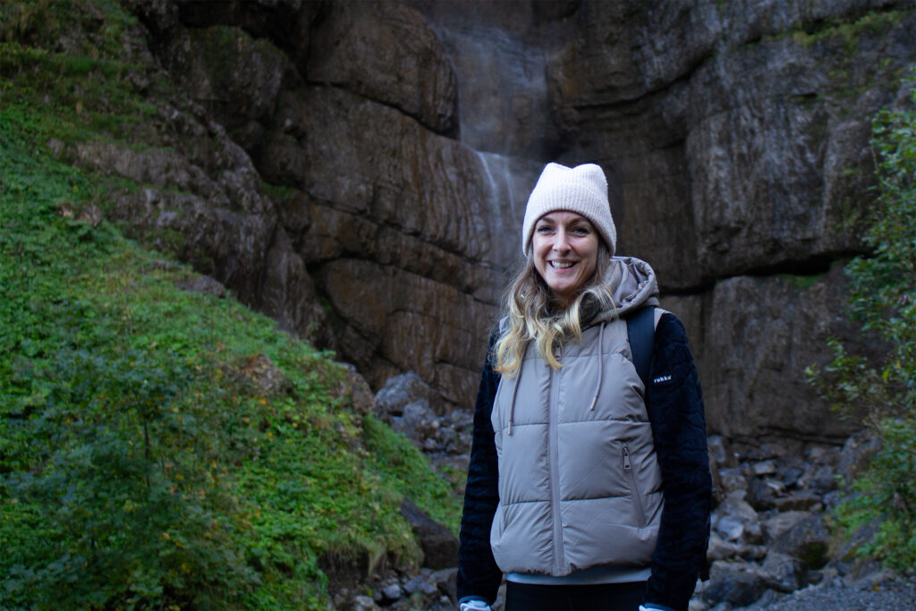Jacqueline Jäckle beim Wandern - Psychologische Beratung in Wollerau, Schwyz - Über mich